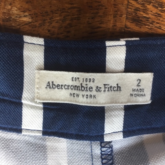 Abercrombie & Fitch Striped High Waisted Shorts - Picture 5 of 5